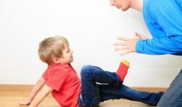 小孩挨打吃瓜,孩子成长中的痛与乐