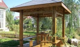 岗墩凉亭吃瓜,畅享清凉时光