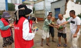 街道吃瓜群众,吃瓜群众热议风云