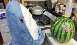 王大炮怎么吃瓜,解锁夏日清凉新姿势