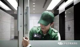 开锁师傅遇到吃瓜现场