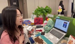 看同事的吃瓜,揭秘同事们的“吃瓜”瞬间