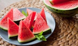 吃瓜带板凳,围观娱乐圈风云变幻