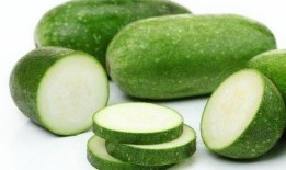 来月经吃蜜瓜好吗,“经期女性食用蜜瓜的适宜性探讨”