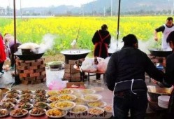 农村瓜婆娘吃席