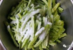 吃二甲双瓜能吃葱吗,合理搭配的饮食建议