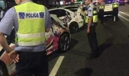 乌市交警吃瓜群众,揭秘交警日常趣闻