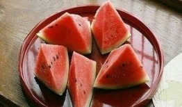 西湖吃瓜事件,一场网络热议背后的真相与反思