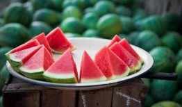 吃瓜都是在哪里吃,揭秘全民吃瓜的欢乐之地