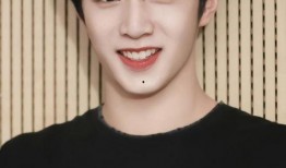 刘耀文吃瓜吃到自己的瓜