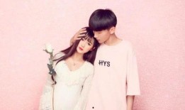 快手lv女神吃瓜